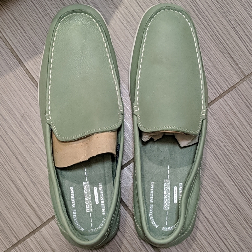 NEW Rockport green shoes